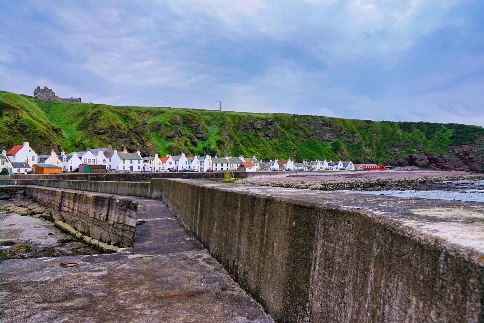 The Pennan Inn Buitenkant foto